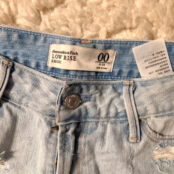 A&F Shorts - Picture 2 of 3